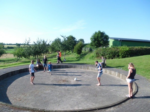 Draußen wurde Fußball gespielt … 