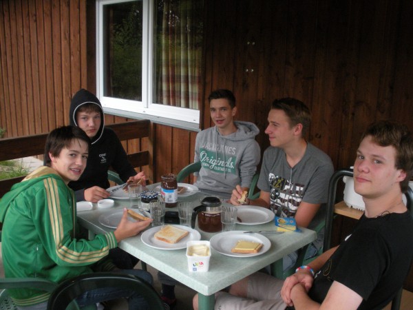 Lucas, Niklas, Robbi, Peer und Jean